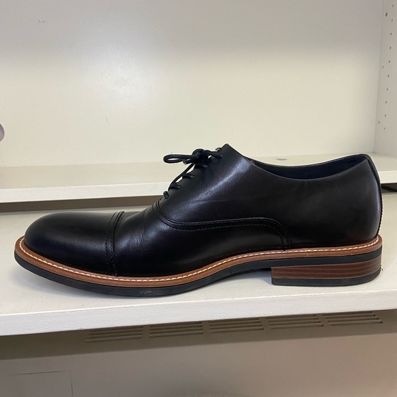 NEW! Men’s Oxford  Leather Shoes - Picture 2 of 8